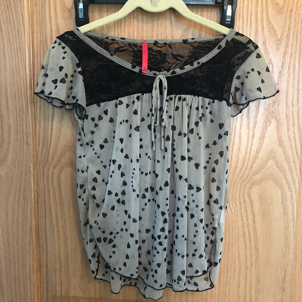 🖤SALE 🖤 flowy blouse with lace